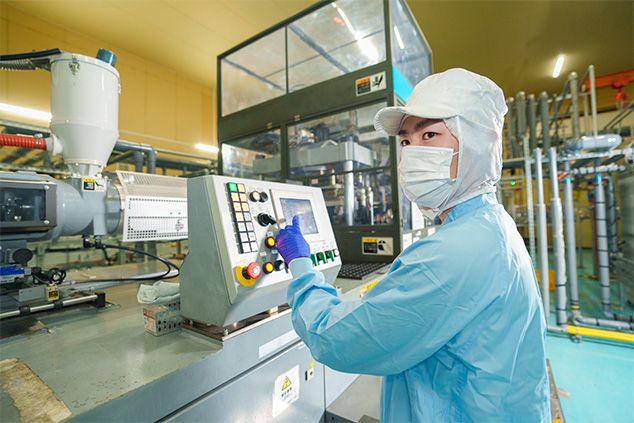 製造エンジニアの仕事風景